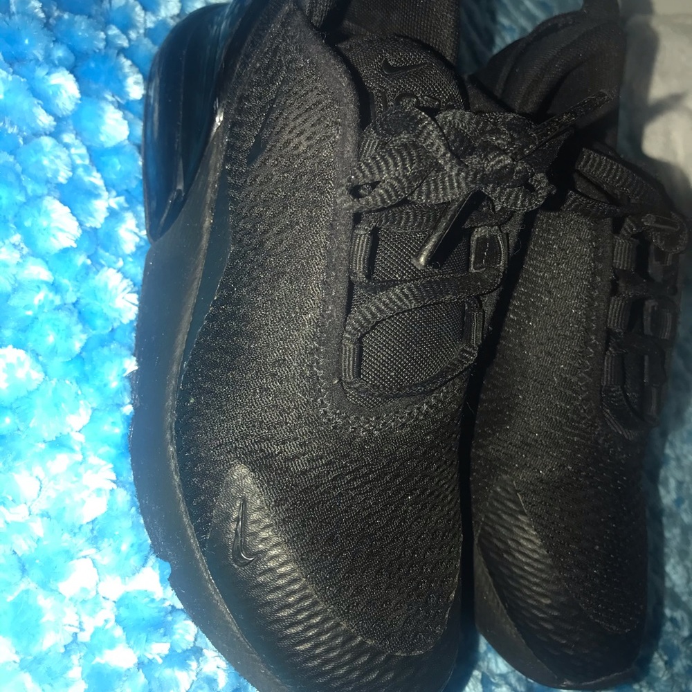 👟Kids pre-loved airmax still in great condition👟